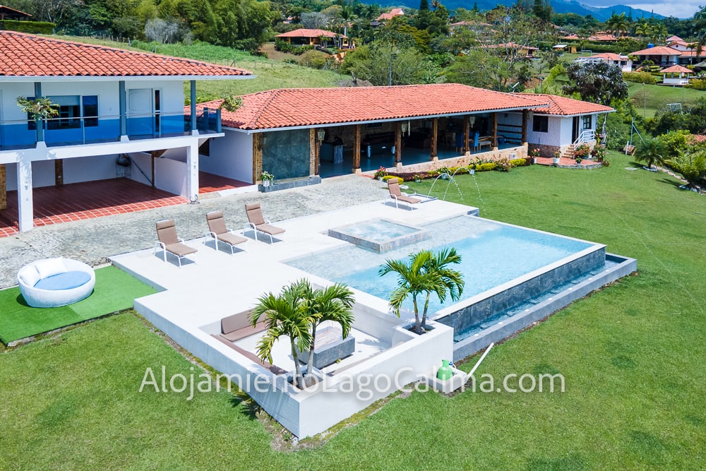 Casa de alquiler en el lago Calima