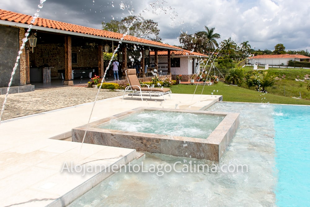 jacuzzi, Casa campestre 0011 en el Lago Calima